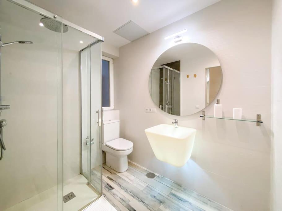 New Lavapies Spacious Flat, 2 Bedrooms And 2 Balconies Madrid Exteriér fotografie