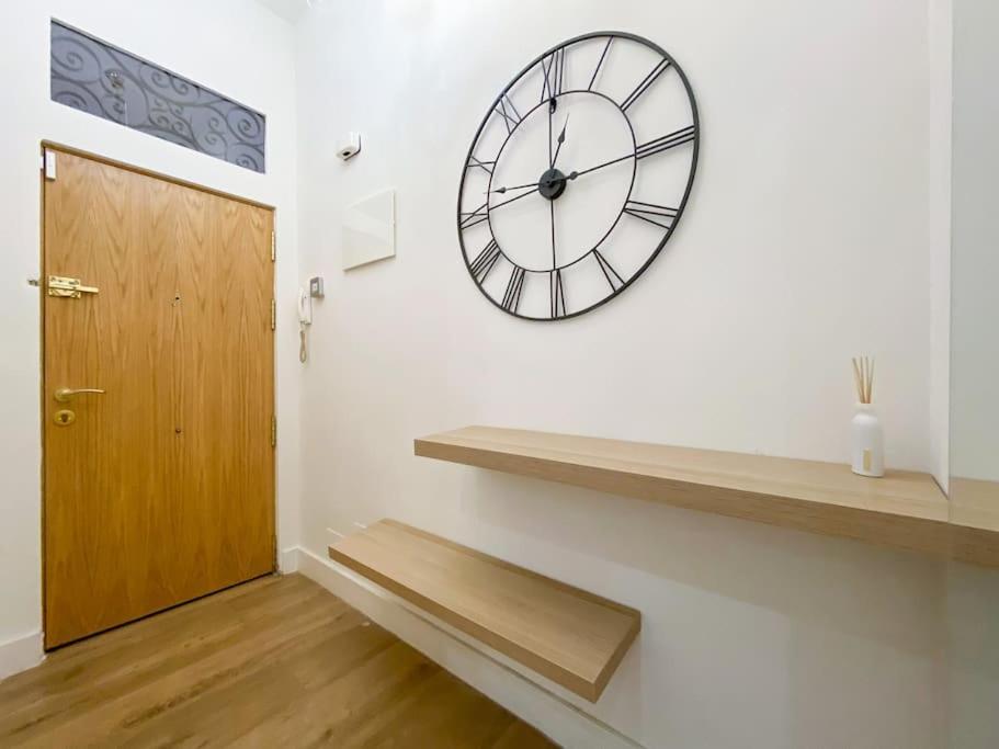 New Lavapies Spacious Flat, 2 Bedrooms And 2 Balconies Madrid Exteriér fotografie