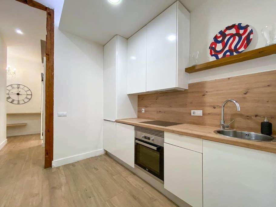 New Lavapies Spacious Flat, 2 Bedrooms And 2 Balconies Madrid Exteriér fotografie